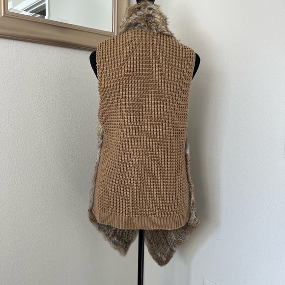 Bagatelle Collection Wool Knit Rabbit Fur Cardigan Vest - Picture 2 of 4
